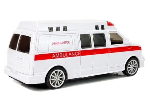 Ambulans Karetka Pogotowia z Napędem Dźwięk Syrena Światła Ambulans Karetka Pogotowia z Napędem Dźwięk Syrena Światła