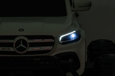 Auto Na Akumulator Mercedes DK-MT950 4x4 Biały Auto Na Akumulator Mercedes DK-MT950 4x4 Biały