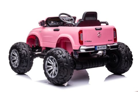Auto na Akumulator Mercedes DK-MT950 4x4 Jasny Róż Auto na Akumulator Mercedes DK-MT950 4x4 Jasny Róż
